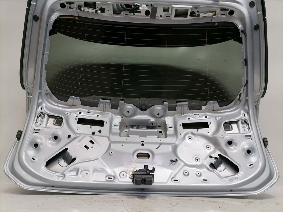 VW Passat B9 original Heckklappe mit Heckscheibe Kombi Variant LM7P Oyster Silver Bj.2024